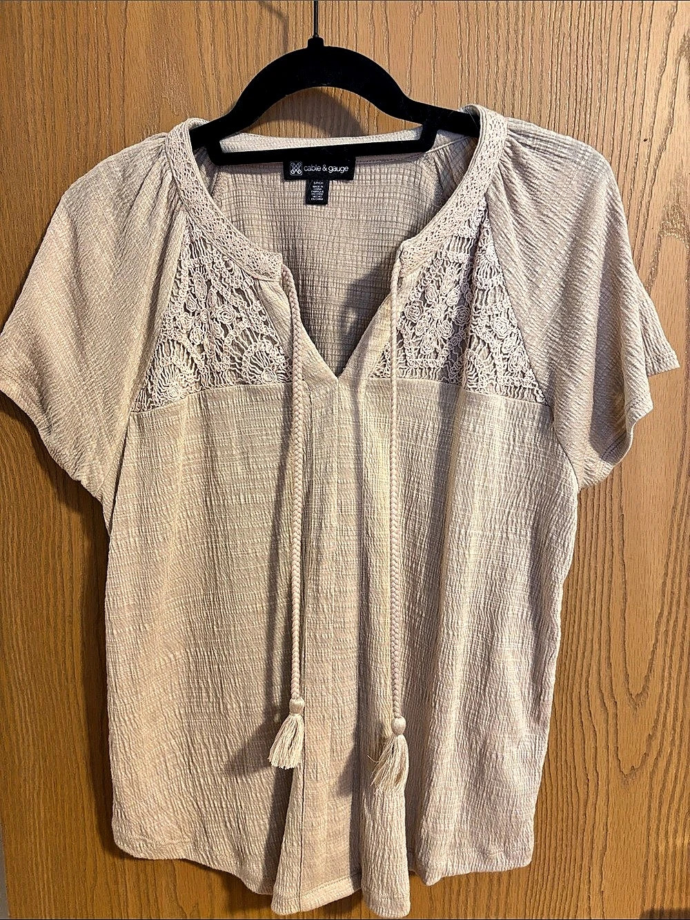cable & gauge Short Sleeve Blouse in Cream Size Small Like New